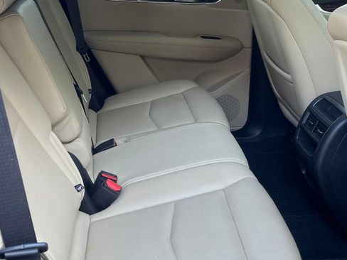 Used 2019 Cadillac XT5 Luxury image 10