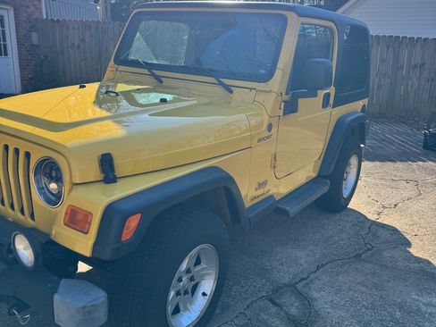 Used 2004 Jeep Wrangler 4WD w/ 30" Tire & Wheel Group image 1