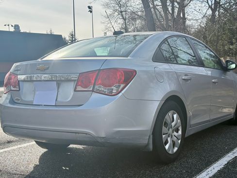 Used 2015 Chevrolet Cruze LS image 8