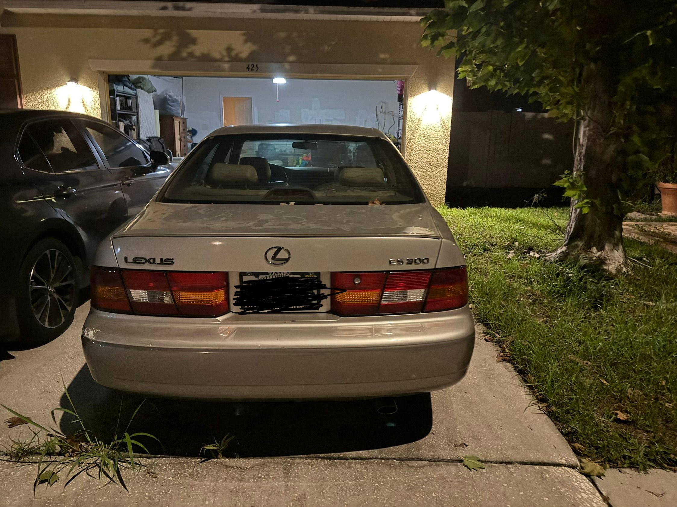 Used 1999 Lexus ES 330 FWD image 1