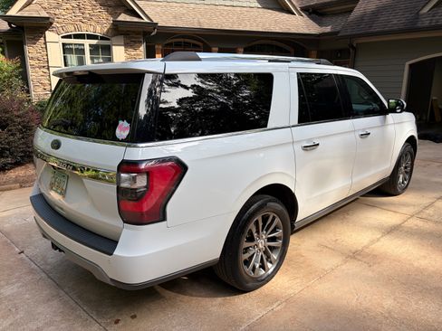 Used 2020 Ford Expedition Max Limited RWD image 5