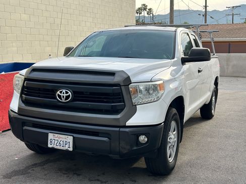 Used 2014 Toyota Tundra SR image 1