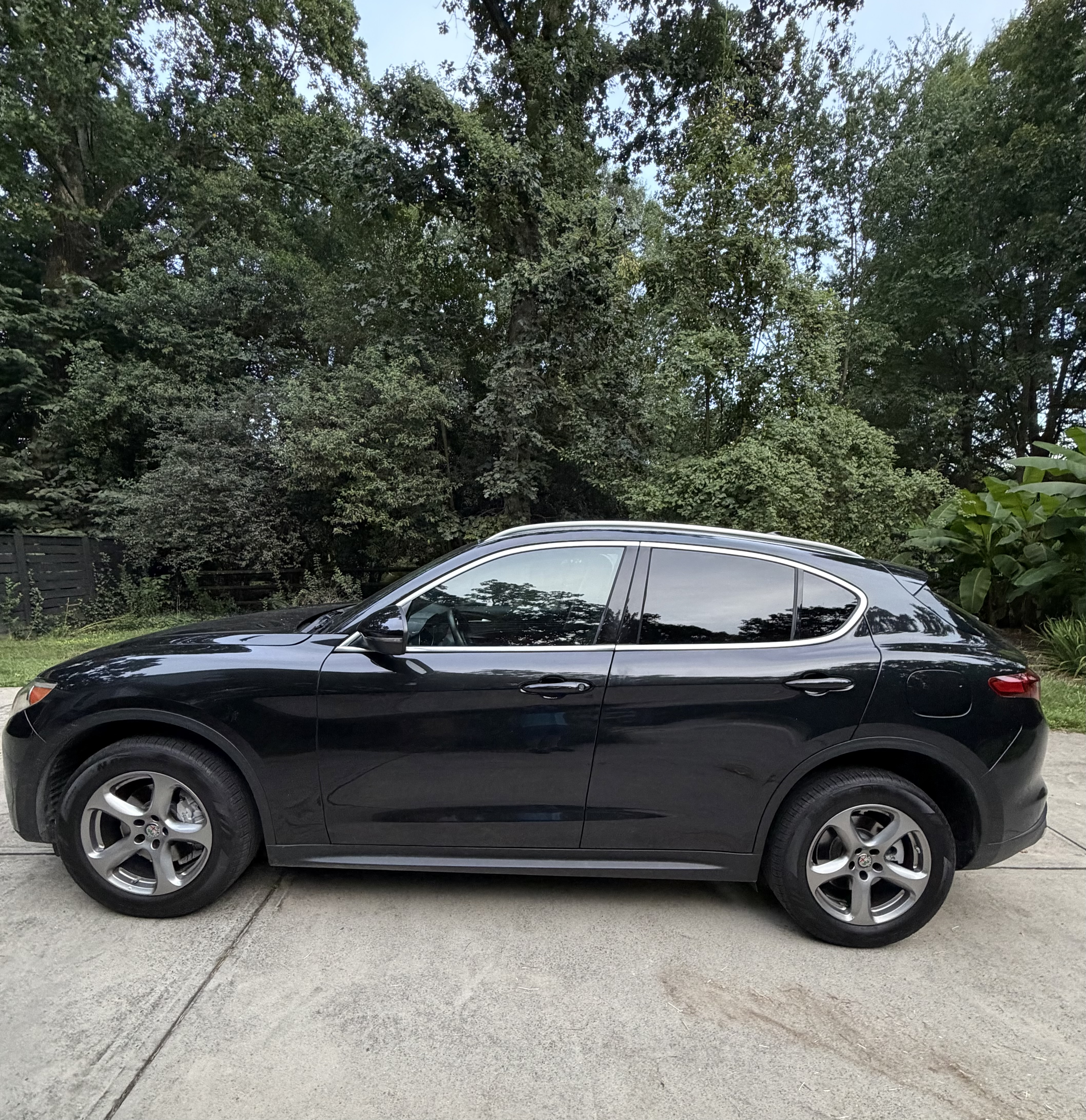 Used 2021 Alfa Romeo Stelvio Sprint w/ Cold Weather Package AWD/4WD image 8