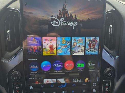 Used 2021 GMC Sierra 2500 4x4 Crew Cab w/ Gooseneck/5TH Wheel Package image 19