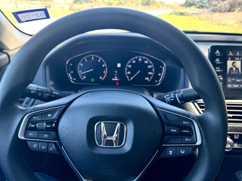 Used 2019 Honda Accord EX image 28