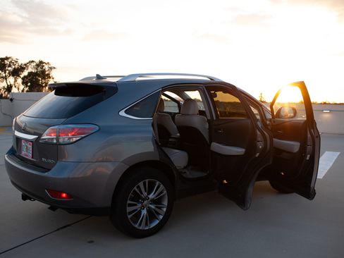 Used 2013 Lexus RX 450h AWD w/ Navigation Pkg image 12