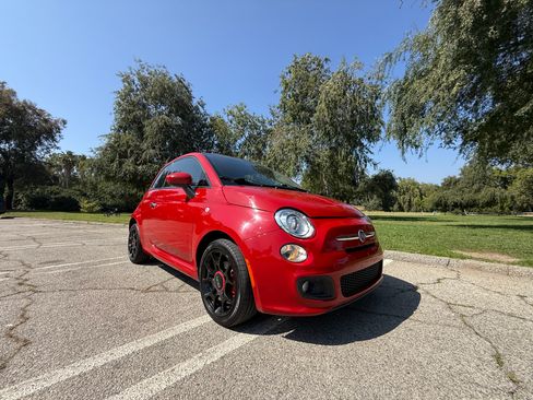 Used 2015 FIAT 500 Sport w/ Sport Appearance Group FWD image 1