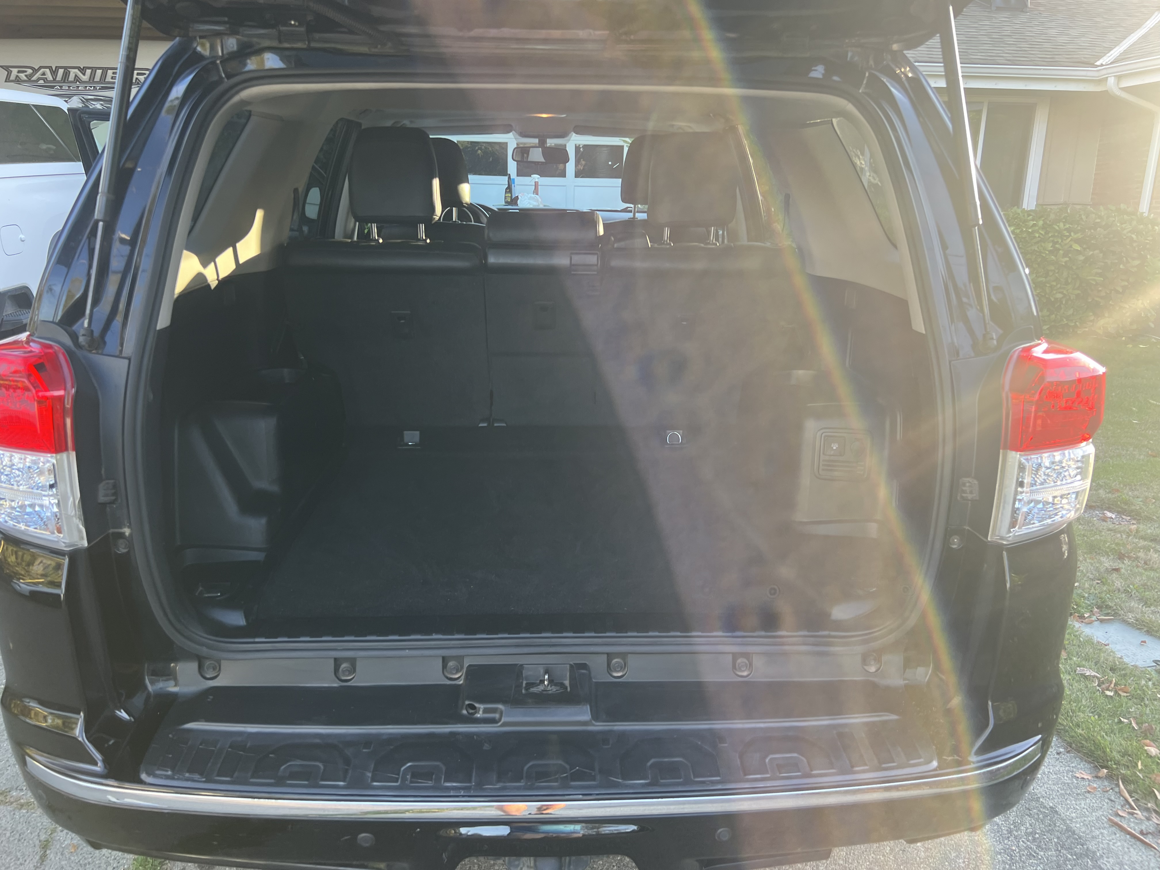 Used 2013 Toyota 4Runner SR5 w/ Convenience Pkg AWD/4WD image 9