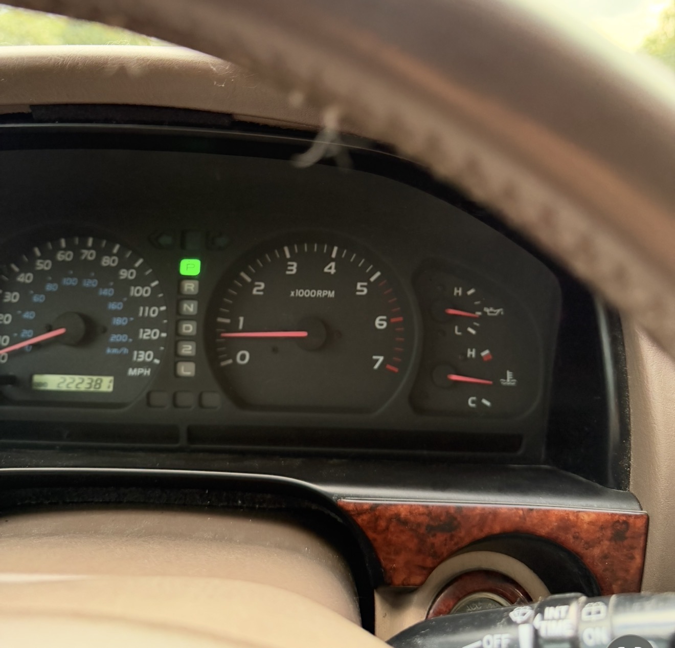 Used 1998 Toyota Land Cruiser w/ Leather Trim Pkg AWD/4WD image 9