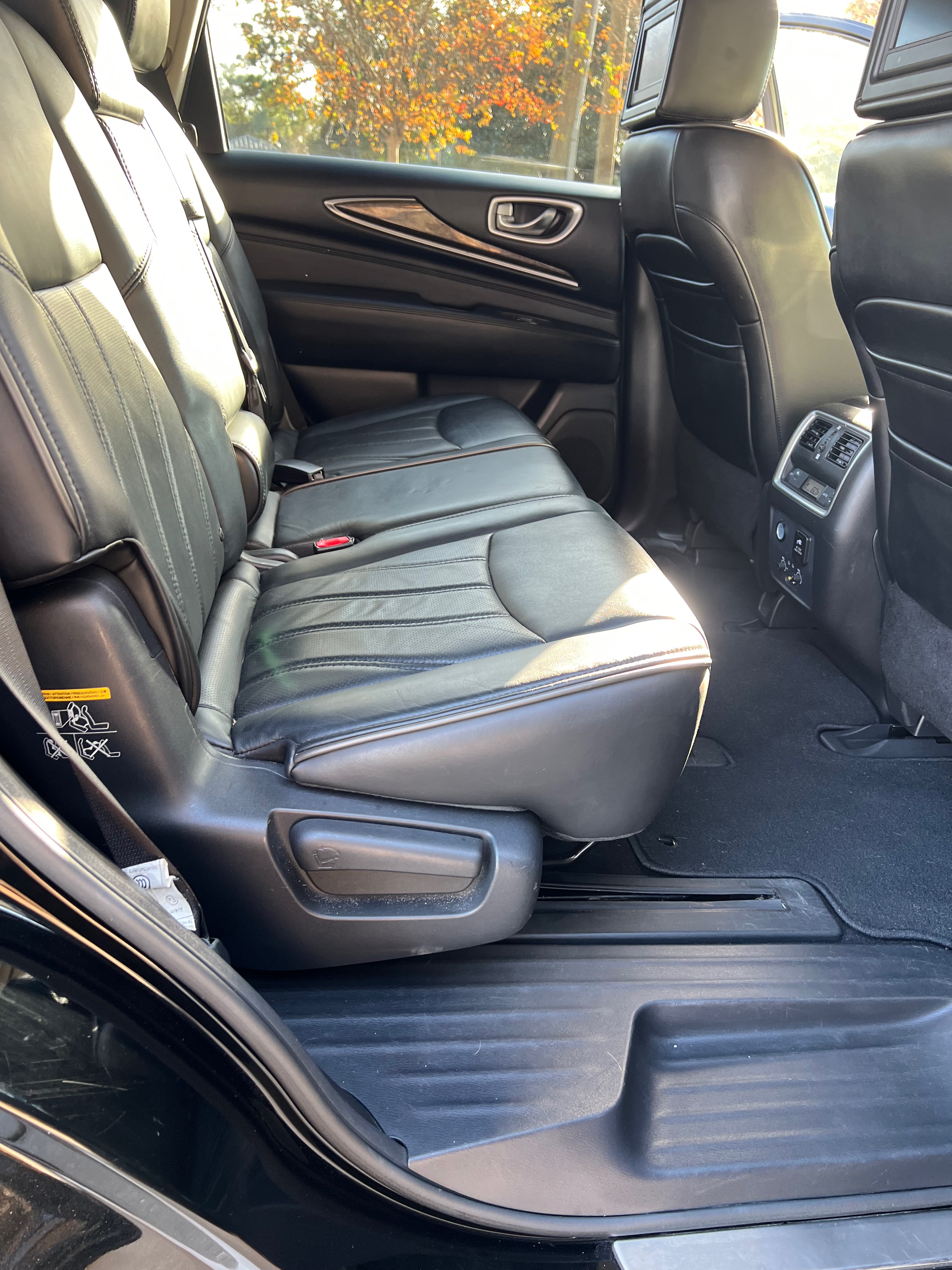 Used 2013 INFINITI JX35 FWD w/ Premium Pkg image 13