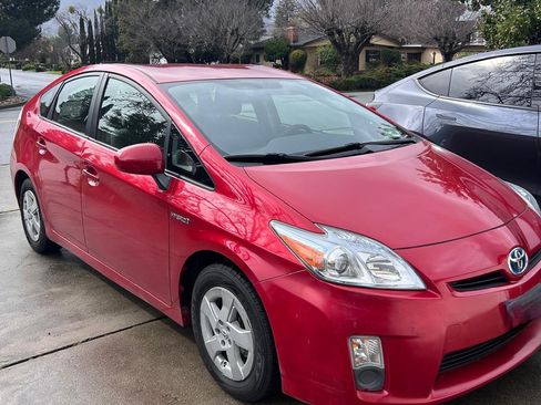 Used 2011 Toyota Prius Two image 2