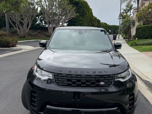 Used 2024 Land Rover Discovery Dynamic SE image 6