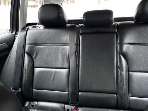 Used 2016 Volkswagen Golf S image 10