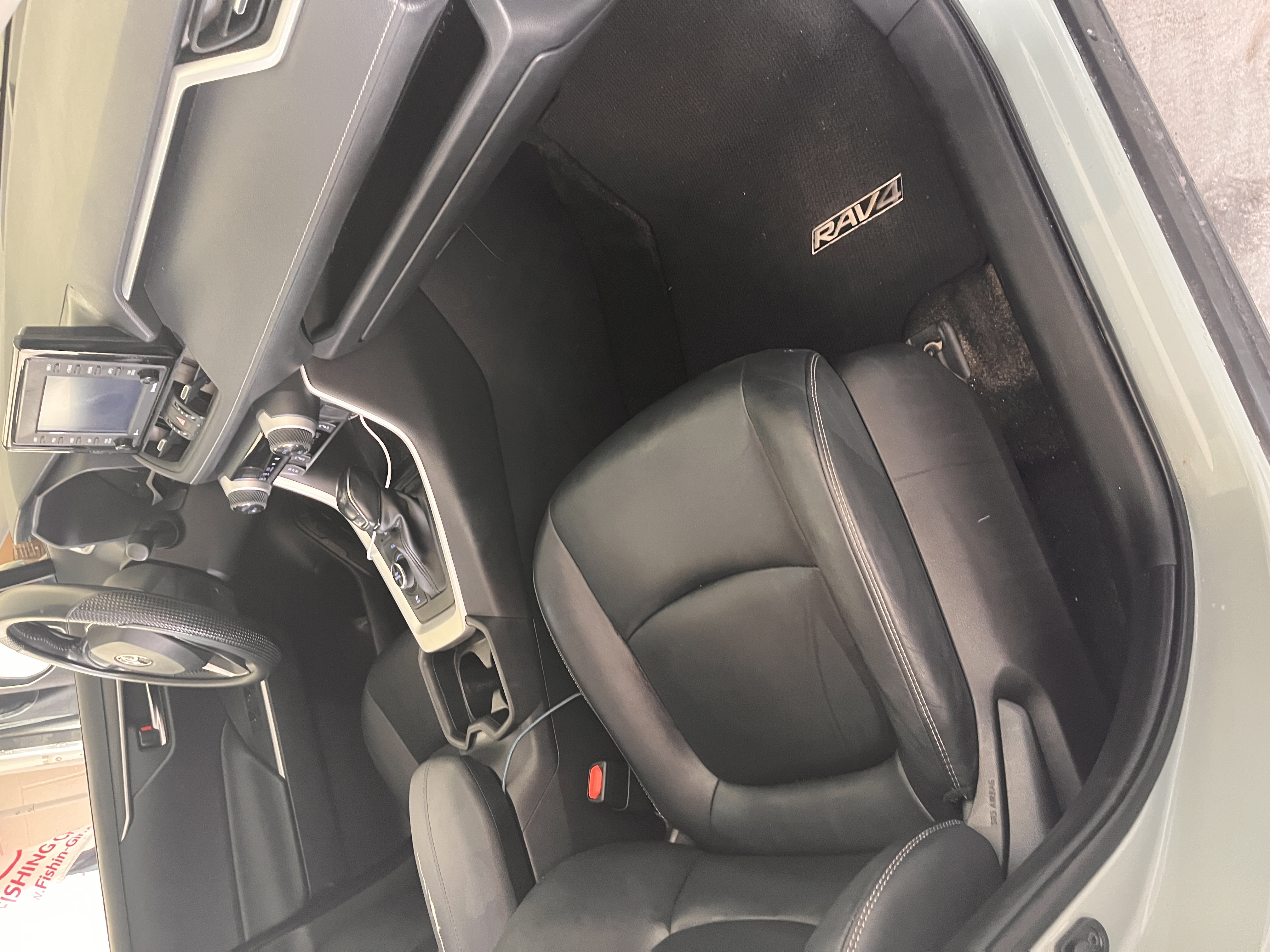 Used 2021 Toyota RAV4 XLE Premium AWD/4WD image 24