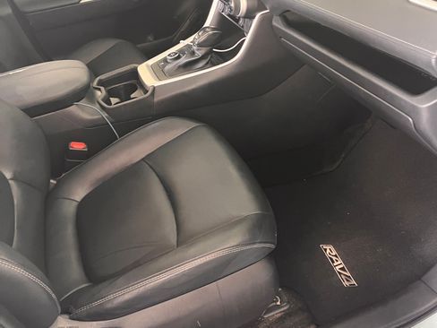 Used 2021 Toyota RAV4 XLE Premium AWD/4WD image 24