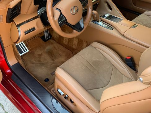 Used 2018 Lexus LC 500 Coupe w/ Performance Package image 8