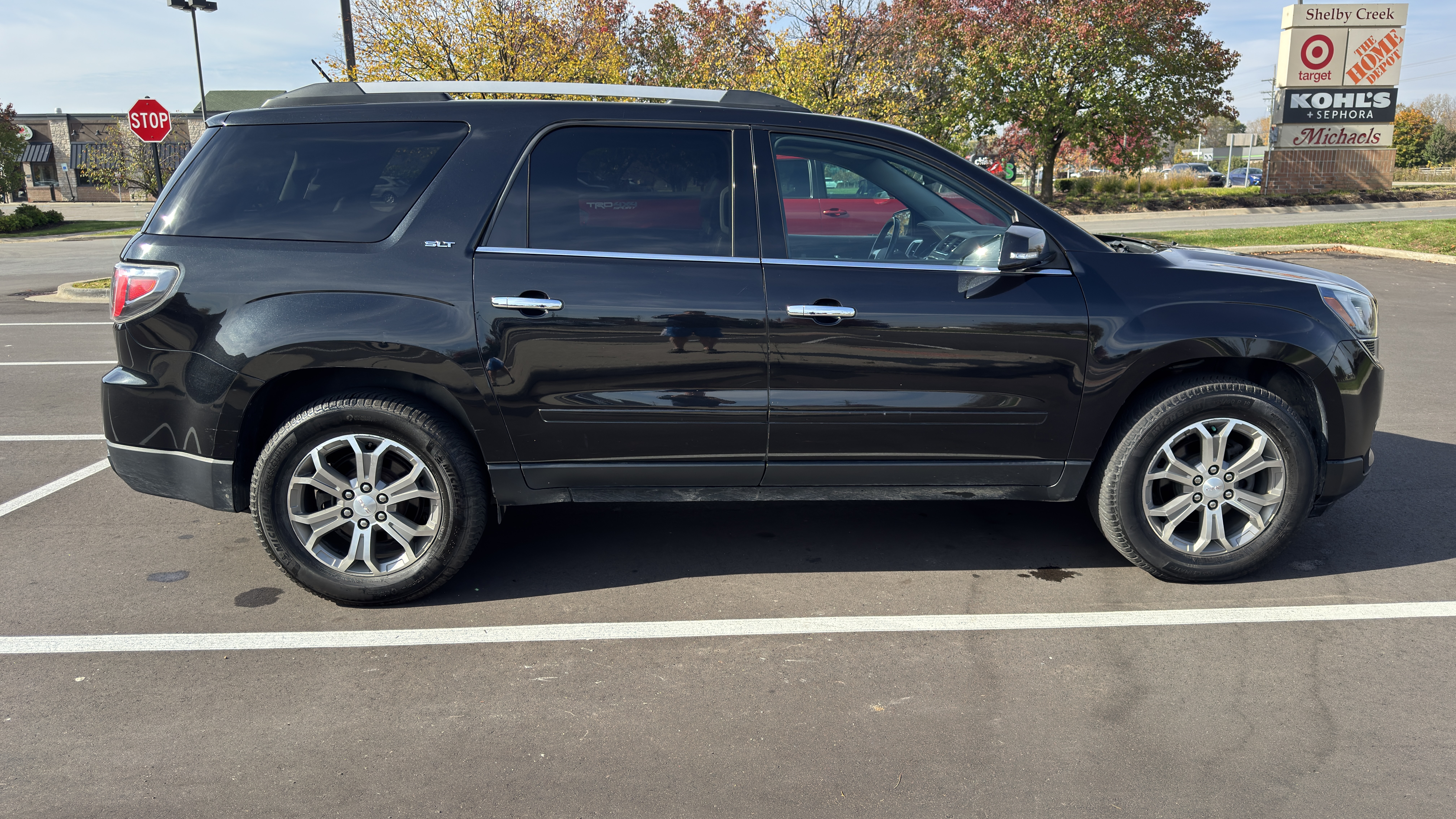 Used 2014 GMC Acadia SLT w/ Technology Package AWD/4WD image 16