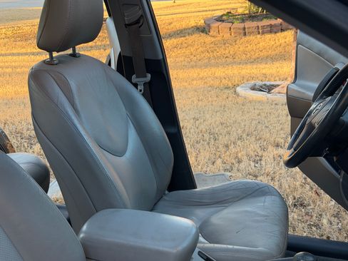 Used 2009 Toyota RAV4 Limited image 19