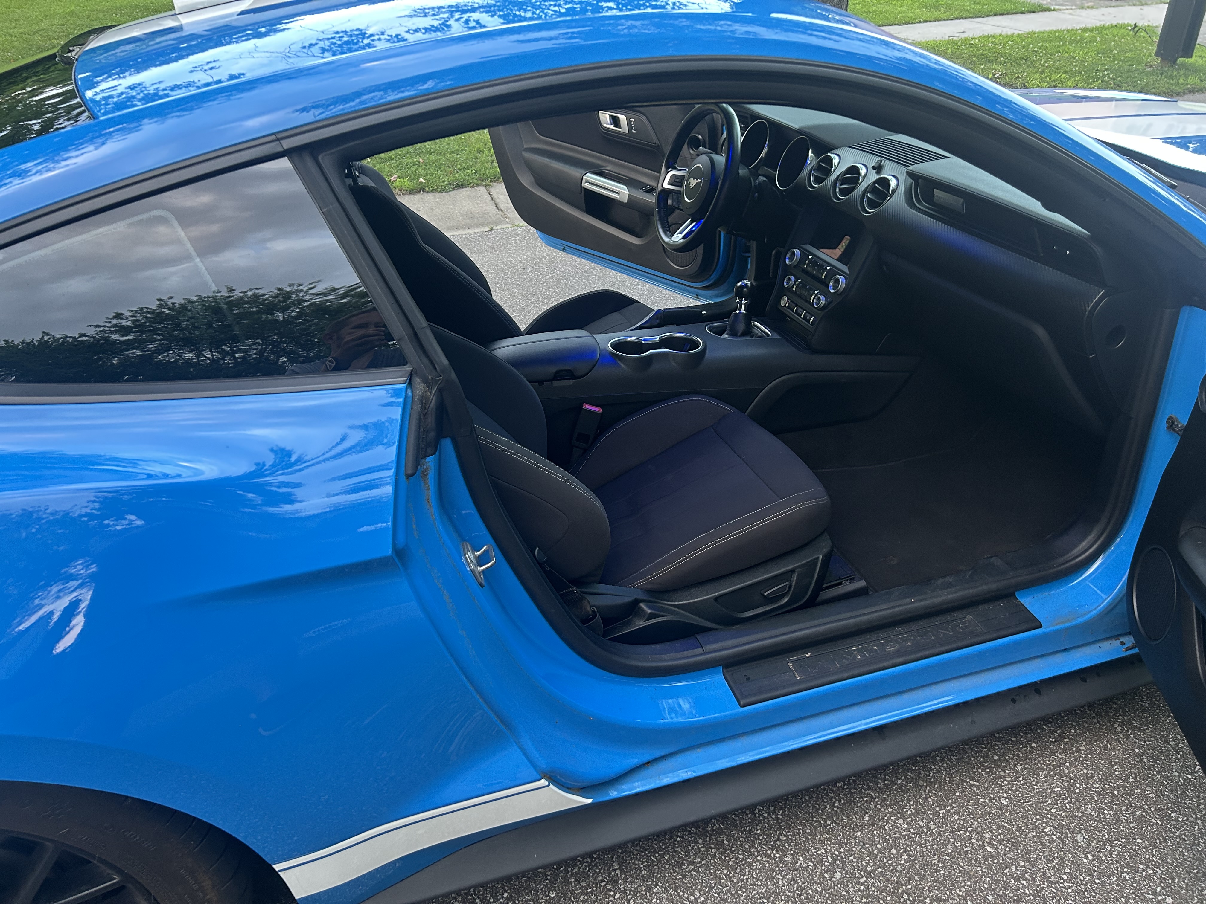 Used 2022 Ford Mustang GT RWD image 13