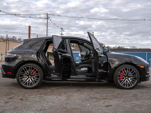 Used 2022 Porsche Macan GTS image 17