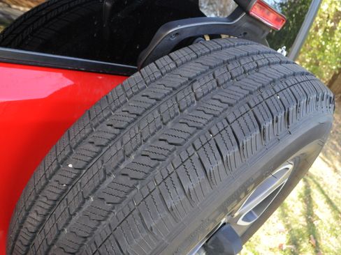 Used 2018 Jeep Wrangler Unlimited Sport S image 13