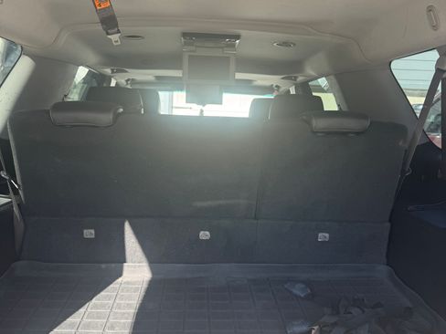 Used 2015 GMC Yukon XL SLT w/ Open Road Package image 9