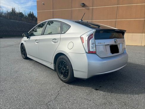 Used 2013 Toyota Prius Four image 5