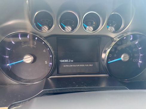 Used 2014 Ford F250 Lariat w/ Lariat Ultimate Package AWD/4WD image 11