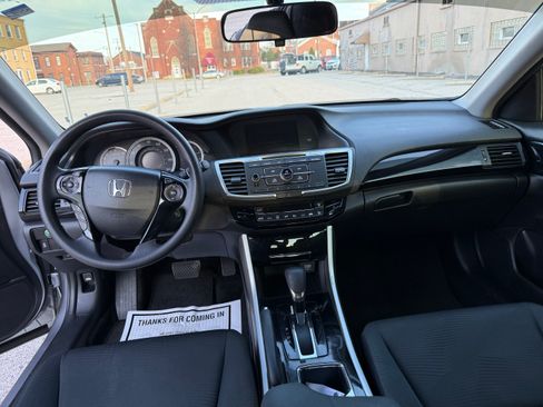 Used 2017 Honda Accord LX image 8