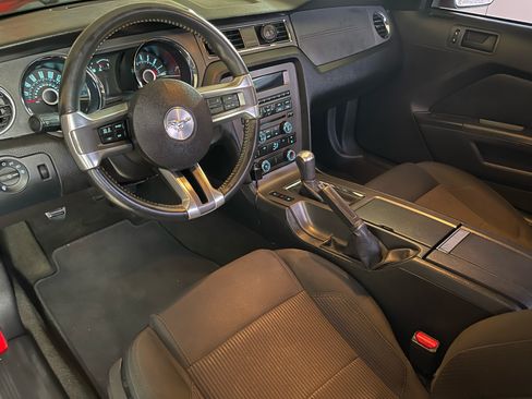 Used 2013 Ford Mustang GT image 6