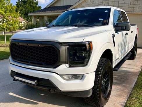 Used 2021 Ford F150 XLT w/ Equipment Group 301A Mid AWD/4WD image 4