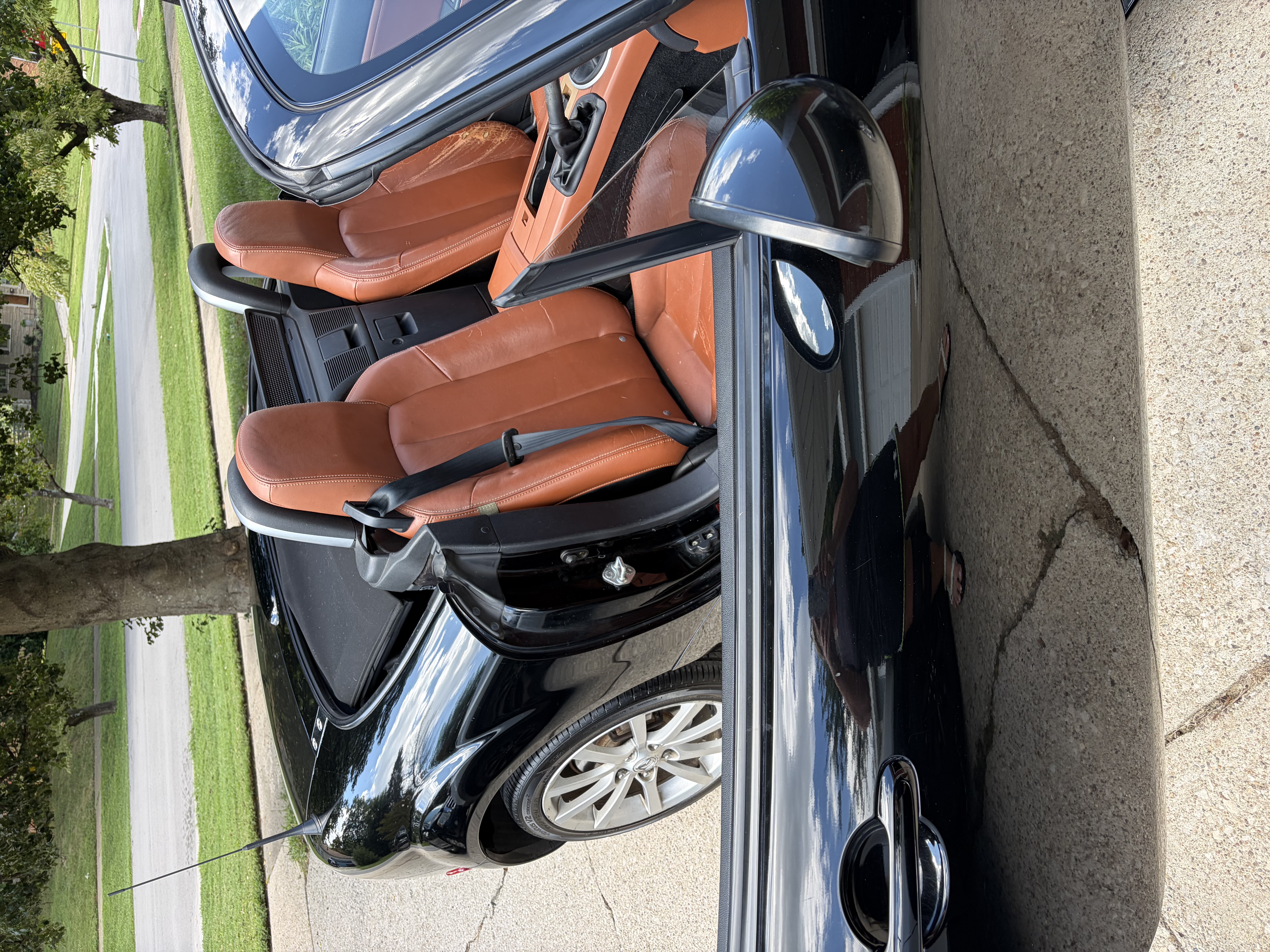 Used 2006 MAZDA MX-5 Miata Grand Touring RWD image 4