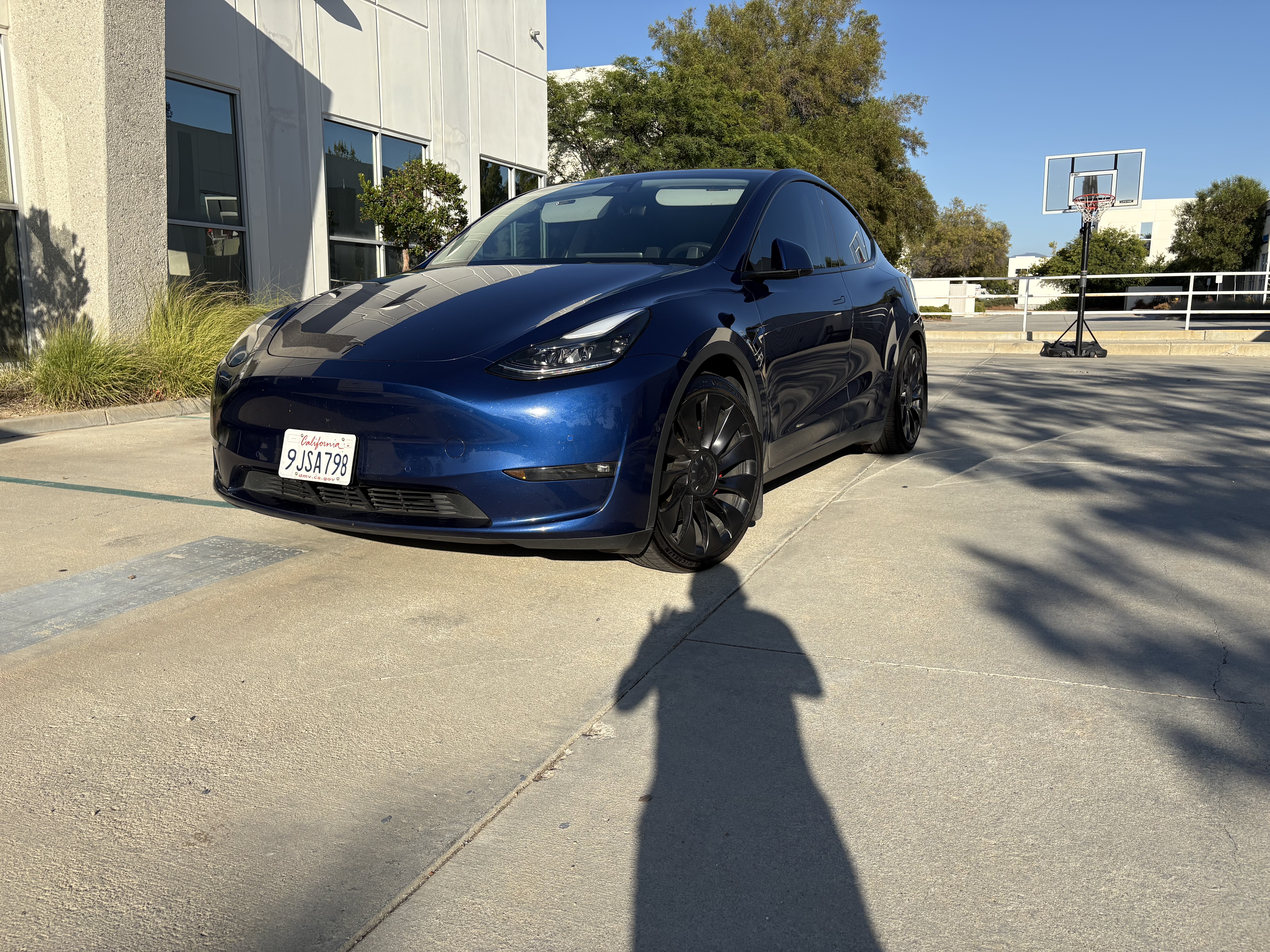 Used 2022 Tesla Model Y Performance AWD/4WD image 1