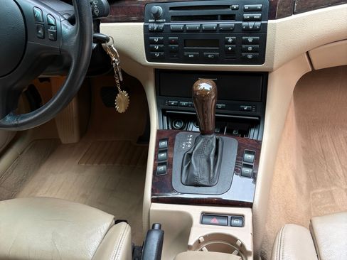 Used 2006 BMW 330Ci Convertible RWD image 8