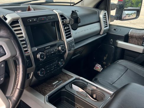 Used 2017 Ford F350 Lariat w/ Lariat Ultimate Package AWD/4WD image 14