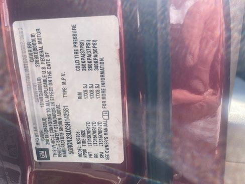 Used 2003 HUMMER H2 w/ Preferred Equipment Group image 26