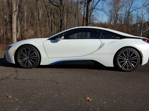 Used 2019 BMW i8 Coupe image 5