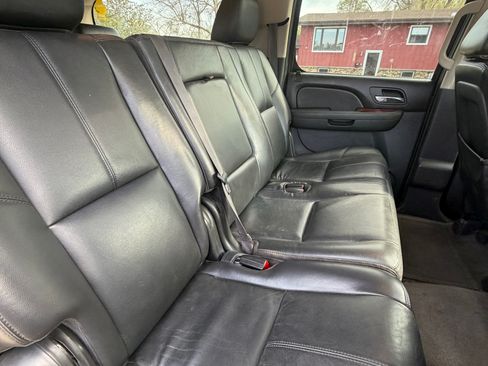 Used 2011 Chevrolet Suburban LT AWD/4WD image 11