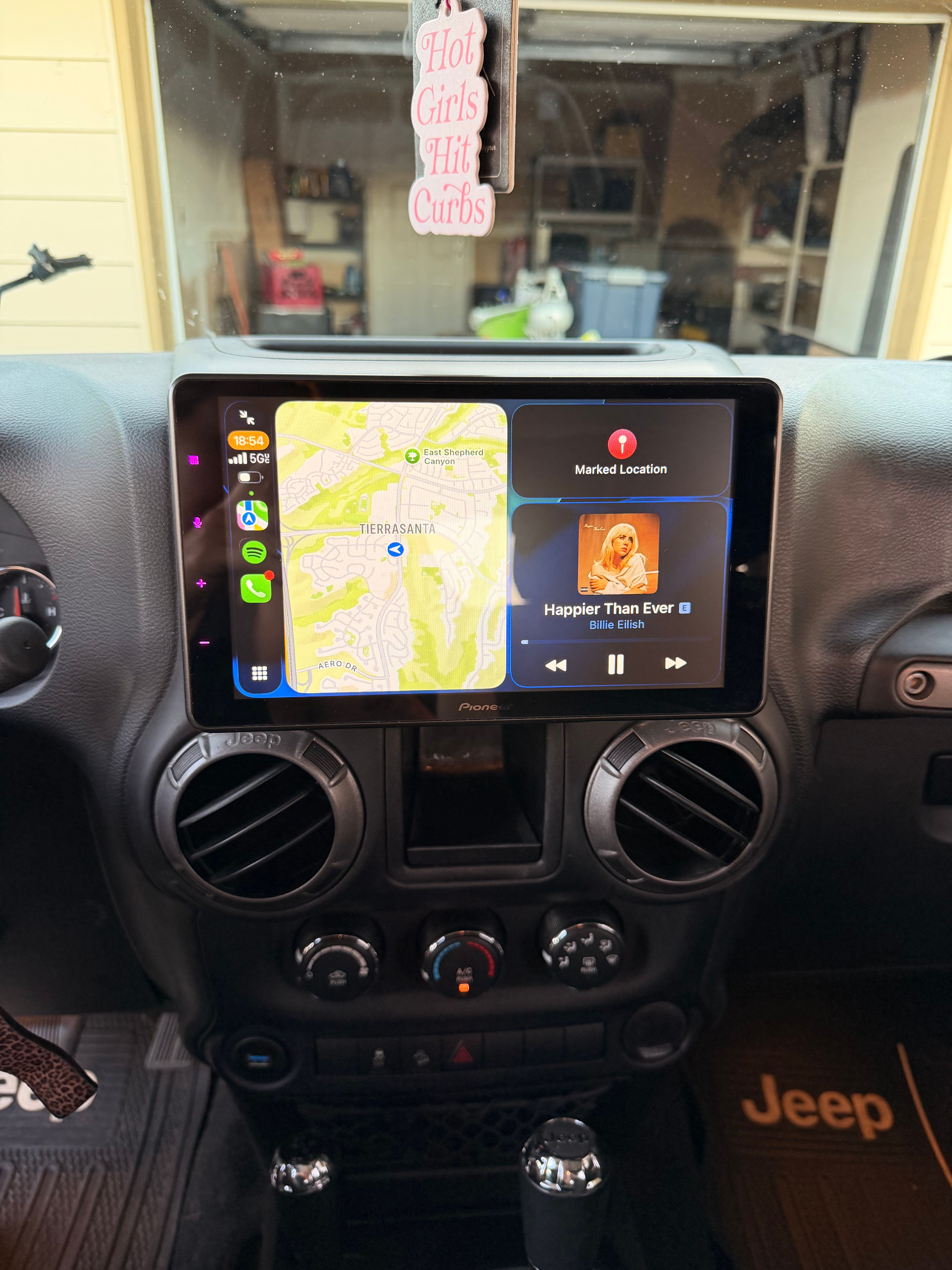 Used 2015 Jeep Wrangler Unlimited Sport w/ Connectivity Group AWD/4WD image 11
