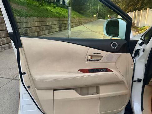 Used 2010 Lexus RX 350 2WD image 13