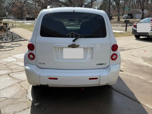 Used 2011 Chevrolet HHR LT image 6