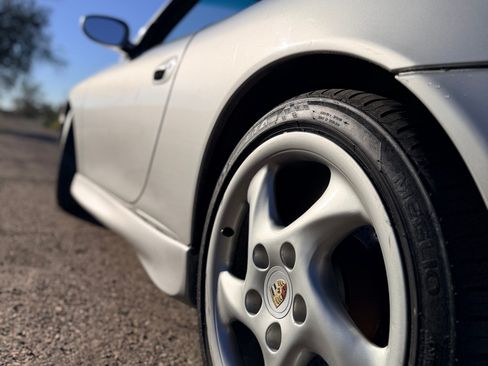 Used 2001 Porsche 911 Cabriolet image 12