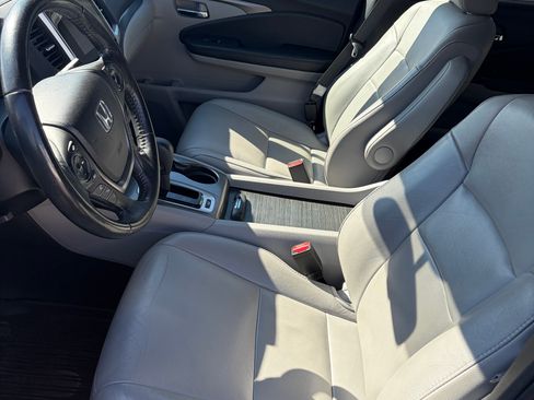 Used 2018 Honda Pilot EX-L image 10