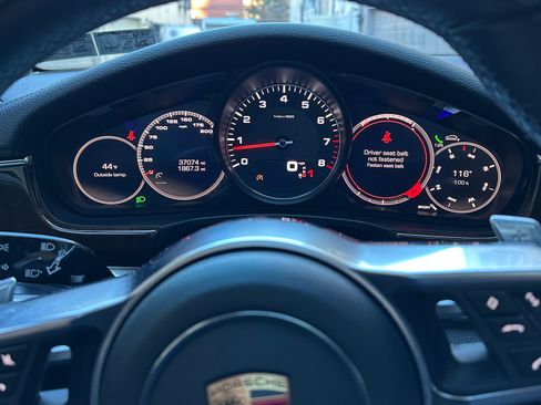 Used 2017 Porsche Panamera 4S image 2