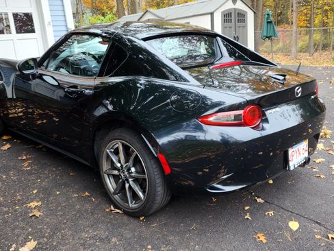 Used 2021 MAZDA MX-5 Miata RF Grand Touring image 8