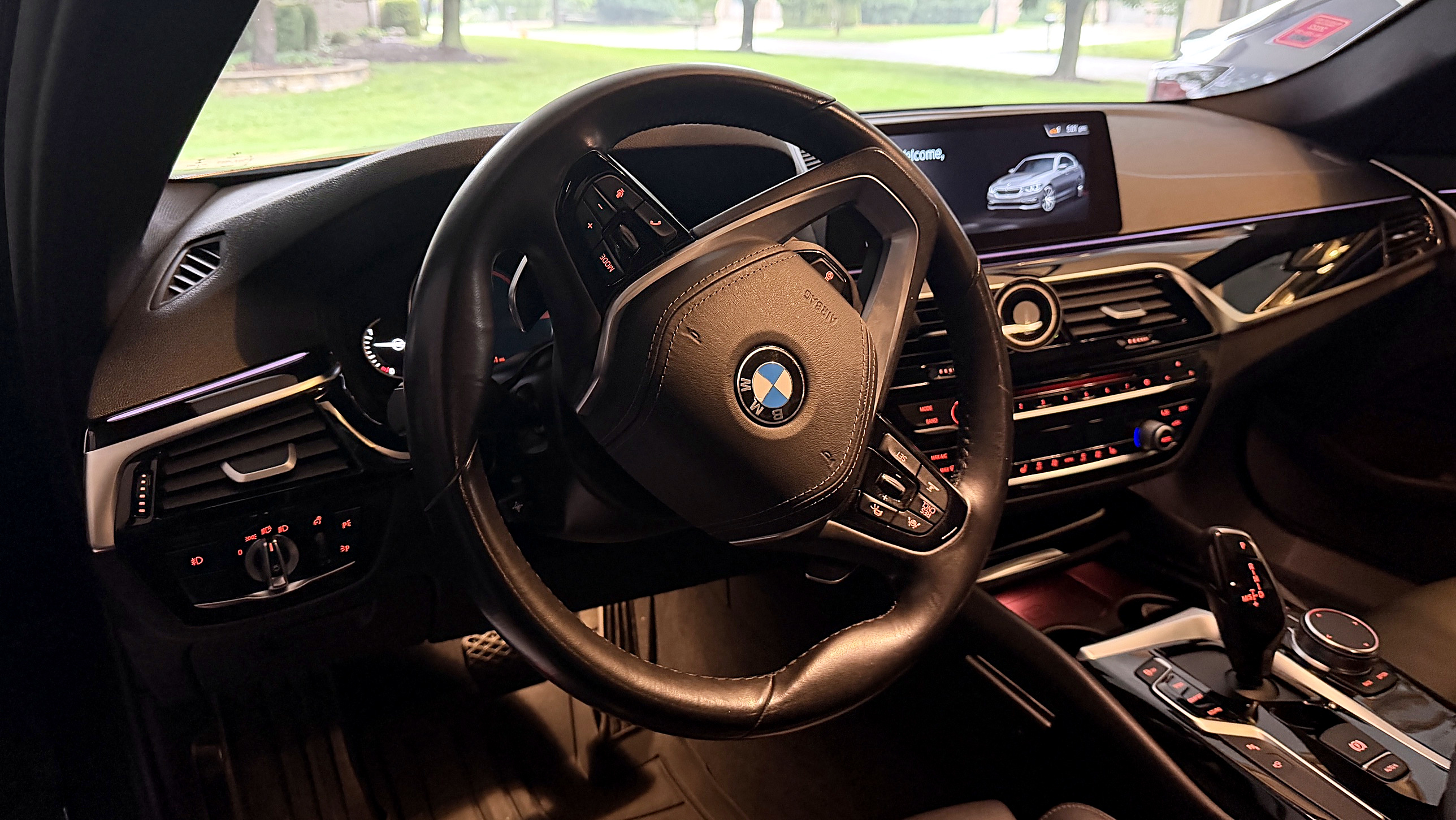 Used 2018 BMW 540i xDrive w/ Premium Package AWD/4WD image 1