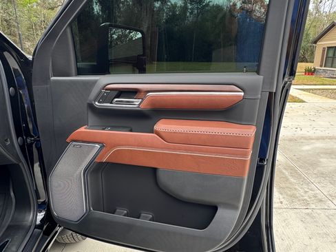 Used 2024 GMC Sierra 3500 Denali Ultimate image 22