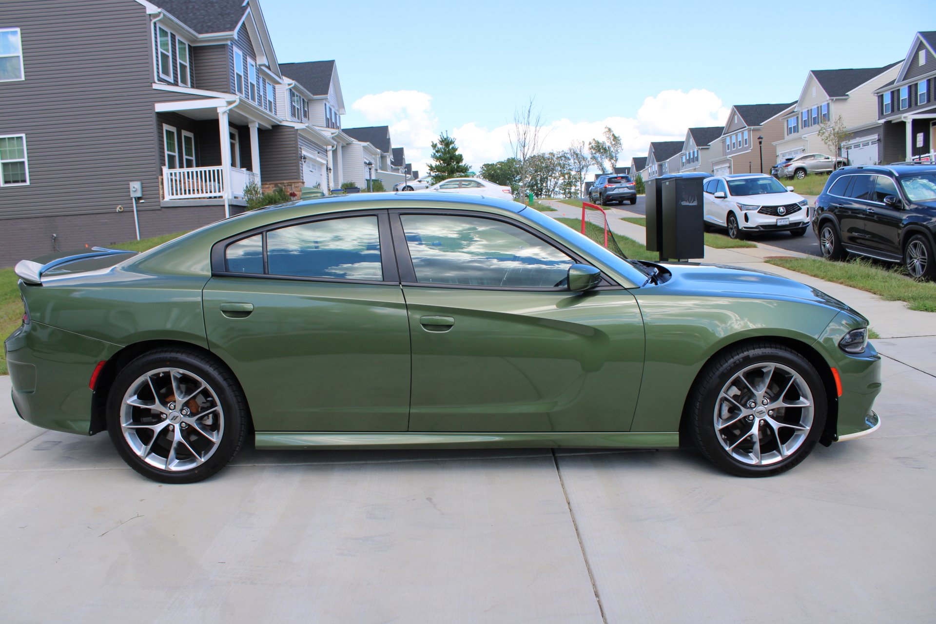 Used 2022 Dodge Charger GT w/ Navigation & Travel Group RWD image 9