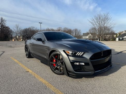 Used 2021 Ford Mustang Shelby GT500 w/ Carbon Fiber Track Pack image 1