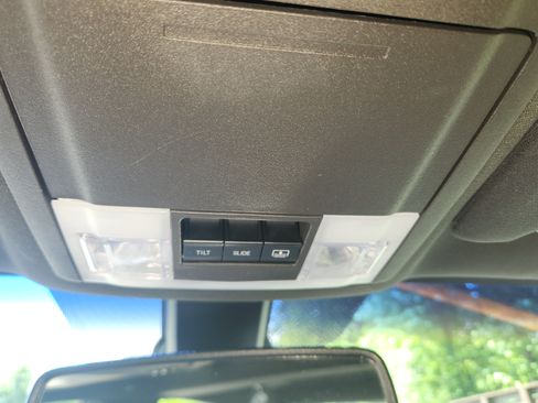 Used 2016 Lincoln MKS AWD w/ Equipment Group 201A image 19